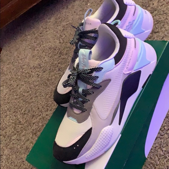 Shoes - Picture 3 of 3